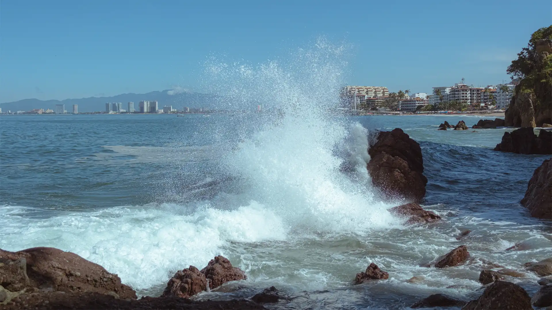 Best Places to Propose in Puerto Vallarta (A Photographer’s Secret Spots Guide)