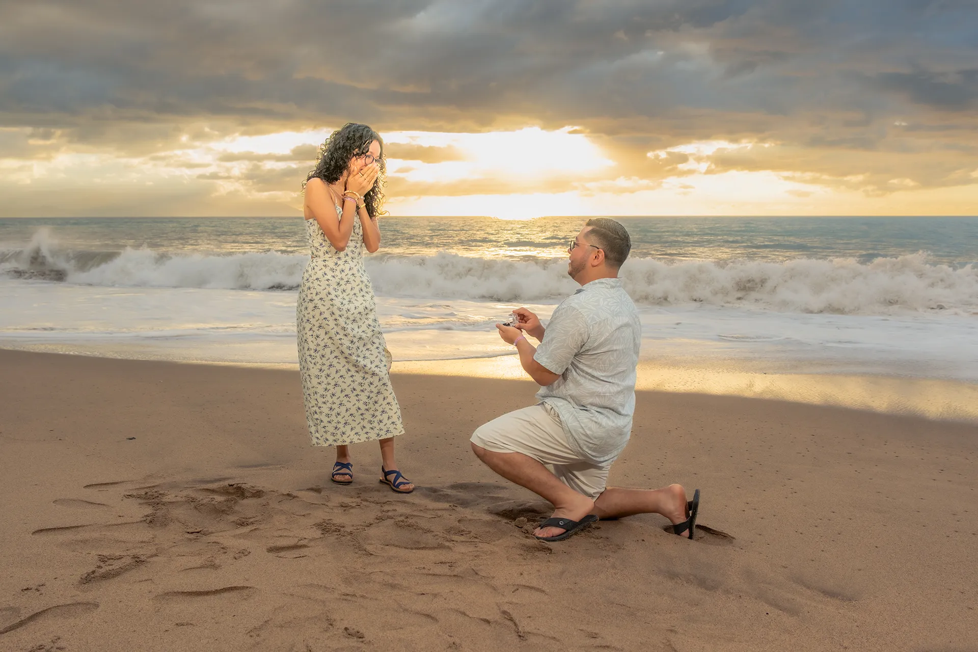 How to Hide the Ring When There's No Jacket: A Beach Proposal Photographer's Guide